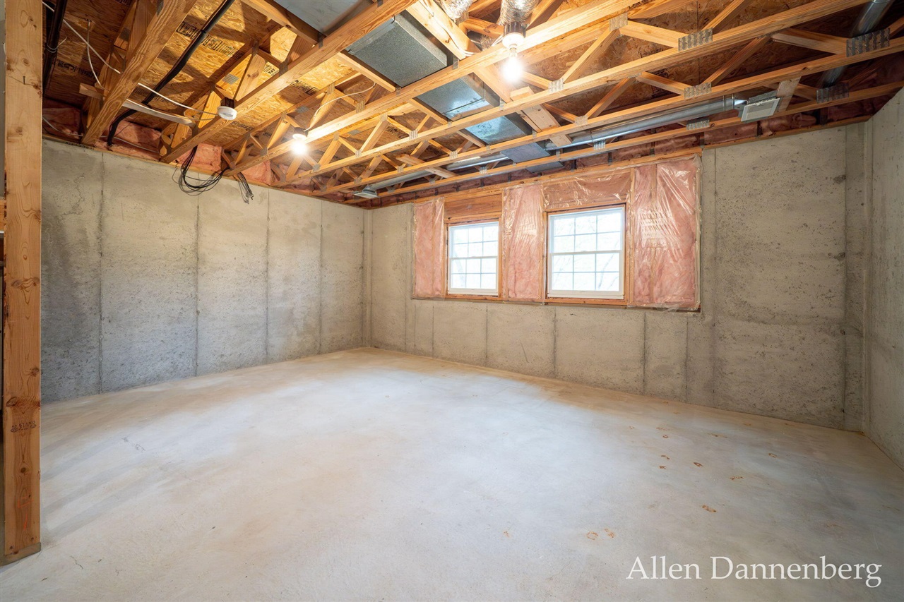 845 Bluff Creek Drive Property Photo 32