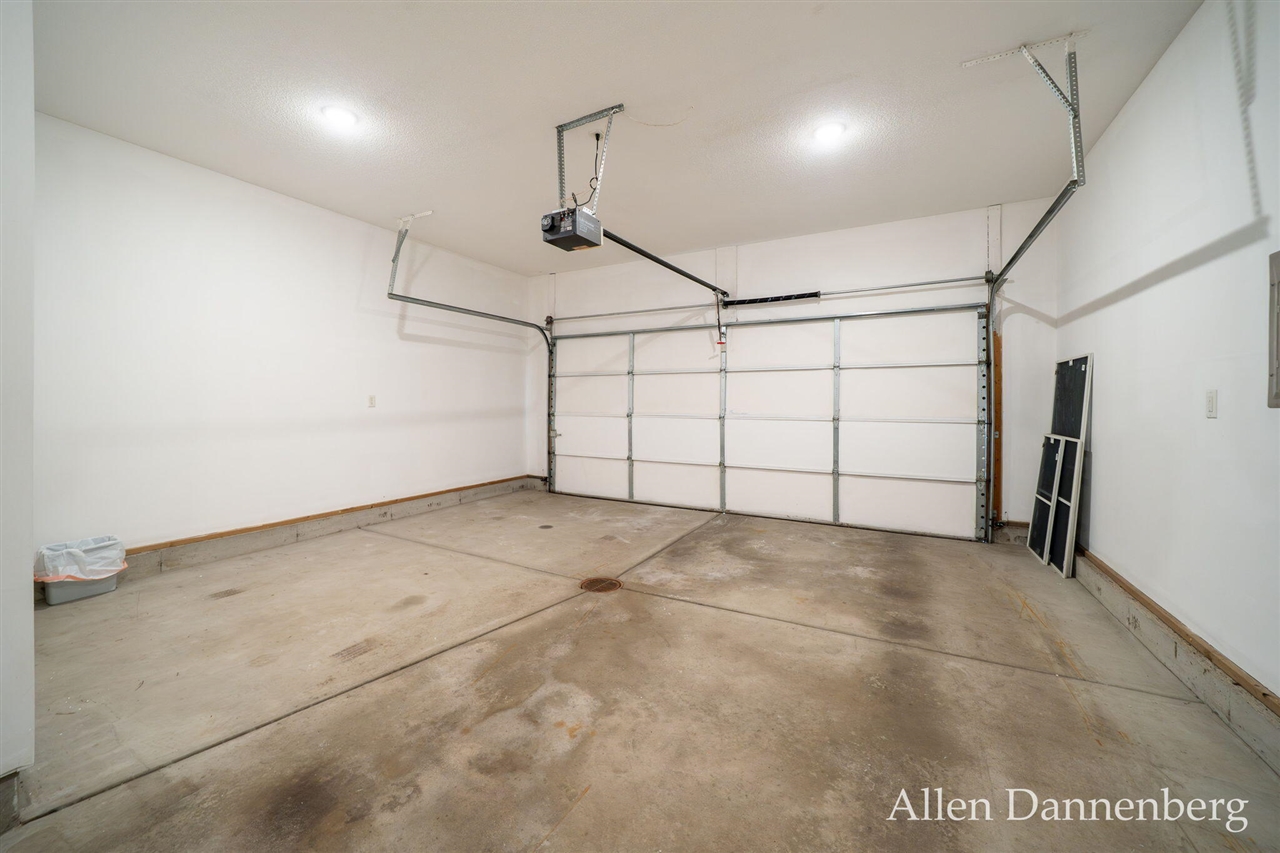 845 Bluff Creek Drive Property Photo 36