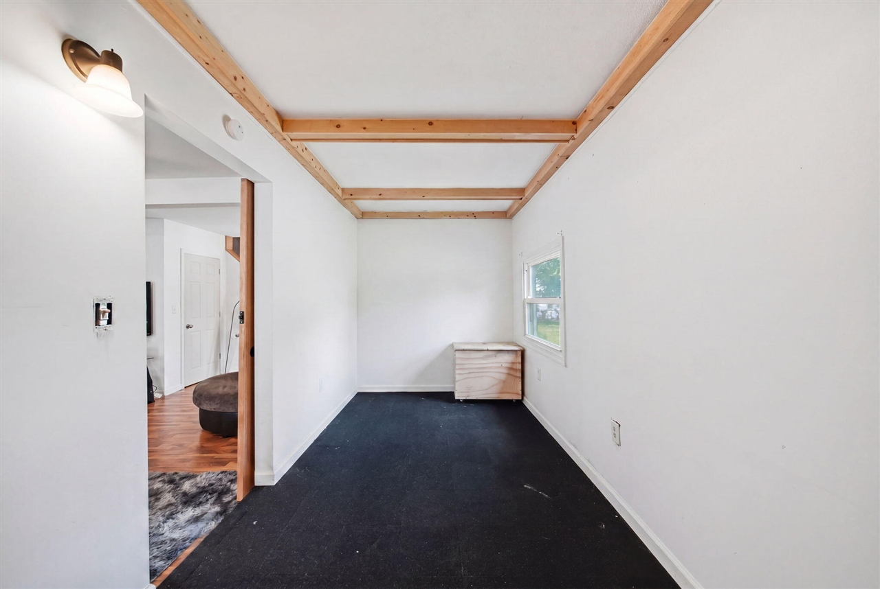 407 Hinckley Boulevard Property Photo 12