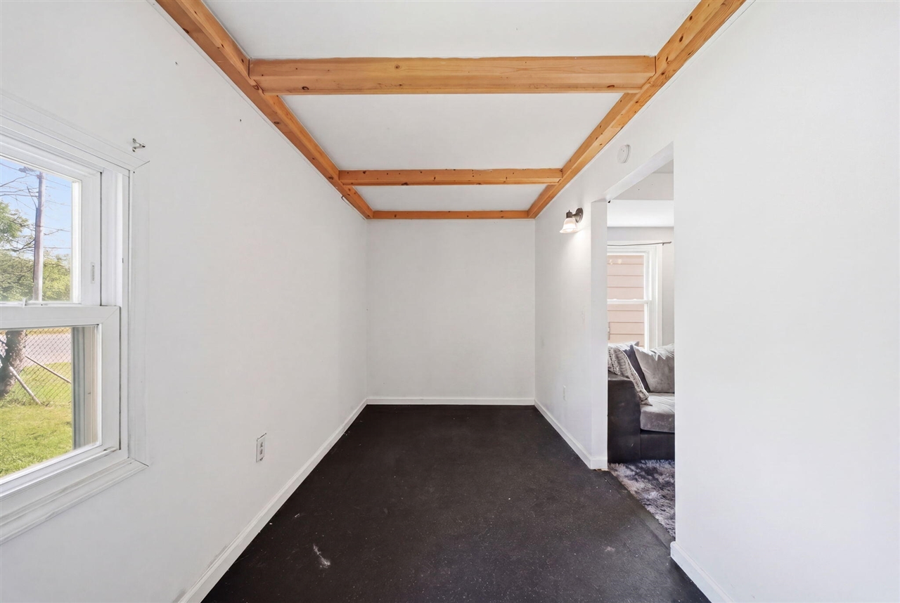407 Hinckley Boulevard Property Photo 13