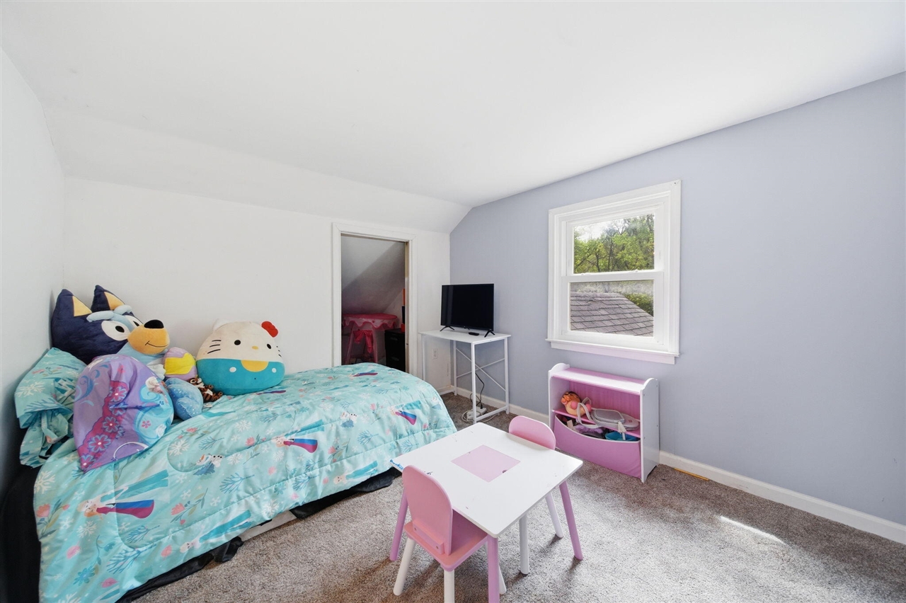 407 Hinckley Boulevard Property Photo 25