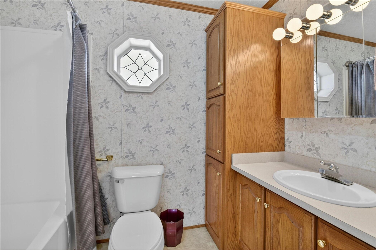 563 Willow Drive Property Photo 12