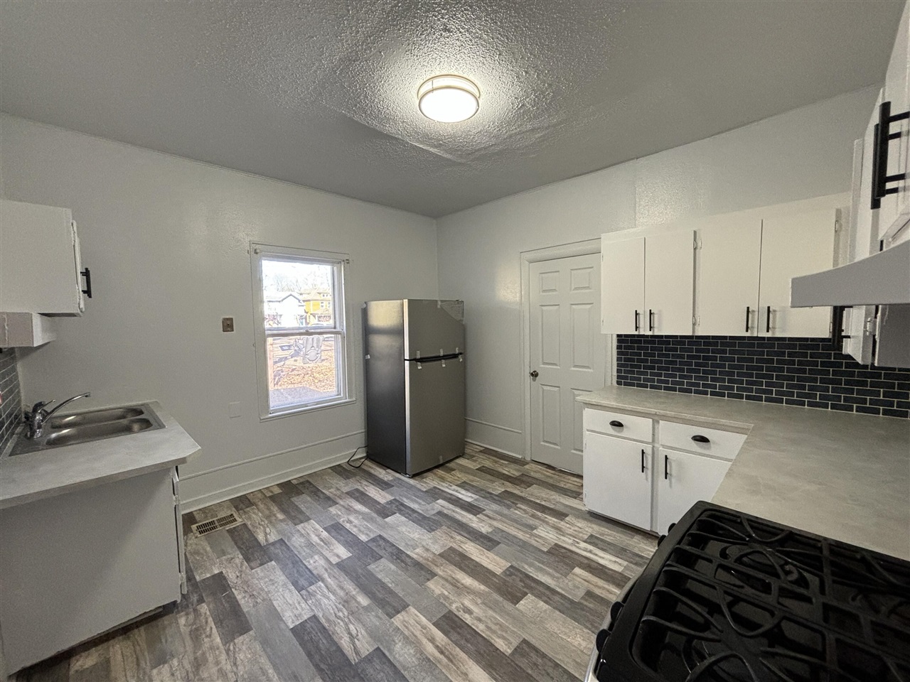 515 Locust Street Property Photo 3