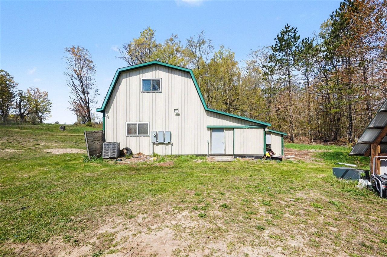 10086 E Old M 63 Property Photo 25