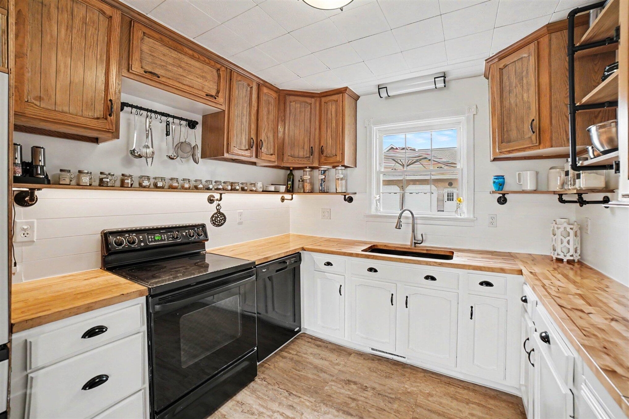 6987 E Beaverton Road Property Photo 10