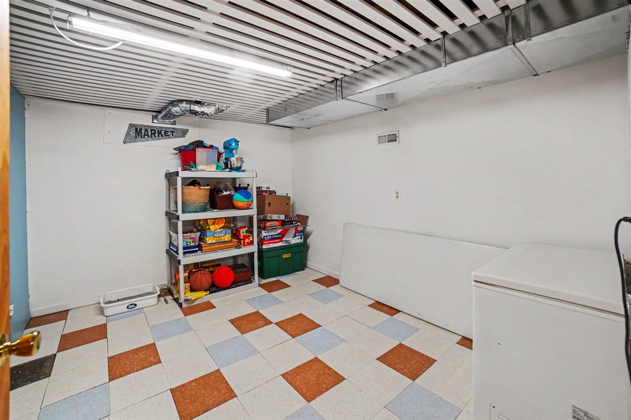 6987 E Beaverton Road Property Photo 23