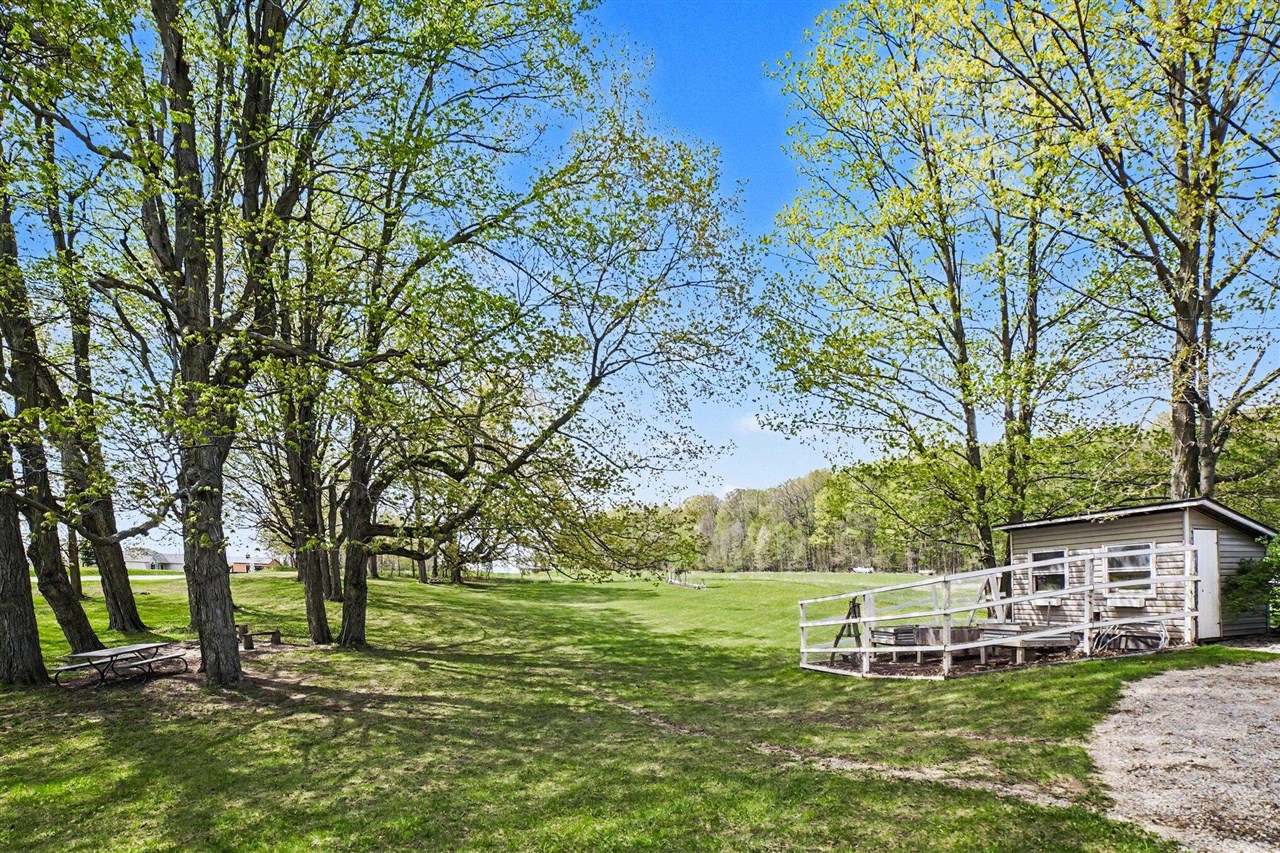 6987 E Beaverton Road Property Photo 41