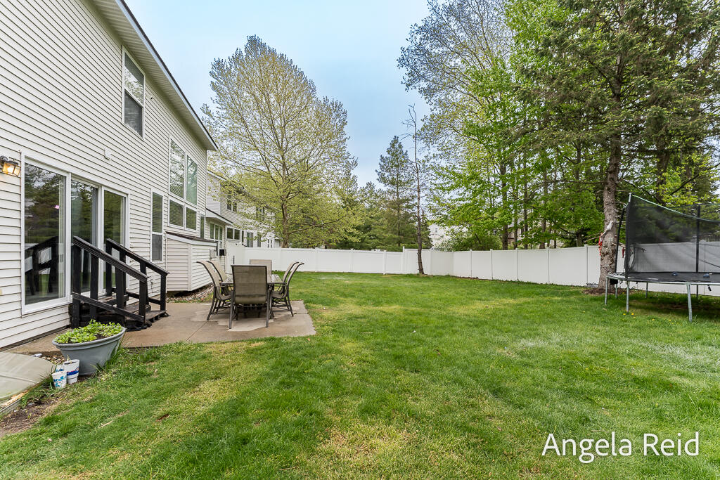 3528 Birch Knoll Drive Property Photo 5
