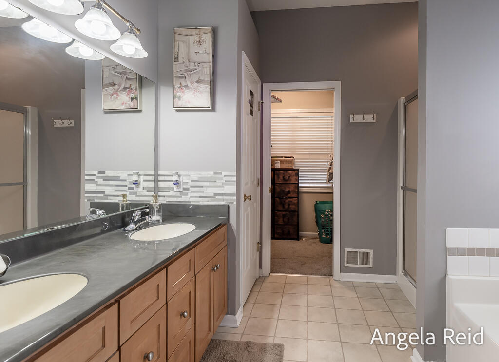 3528 Birch Knoll Drive Property Photo 27