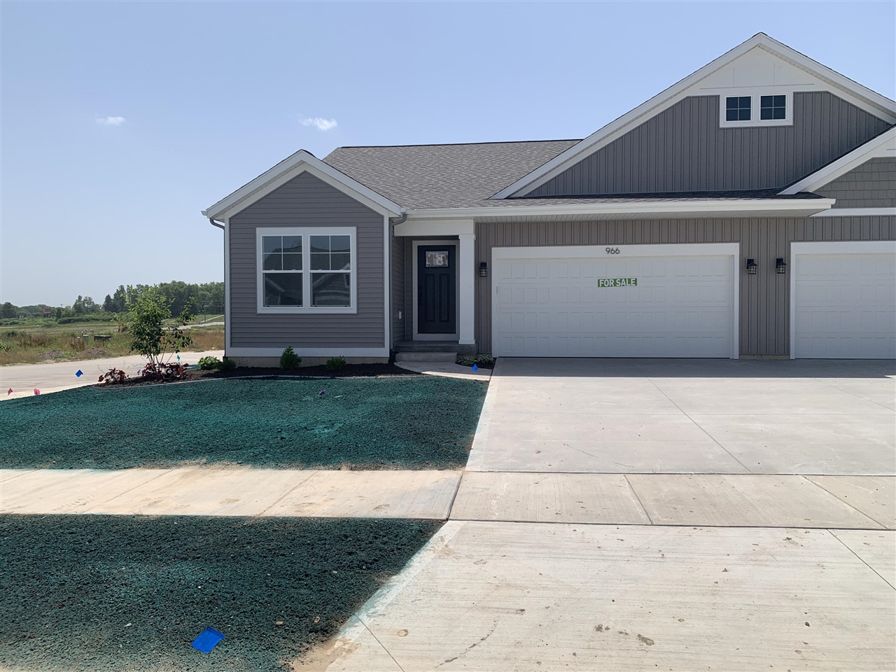 966 Scioto Drive Property Photo 2