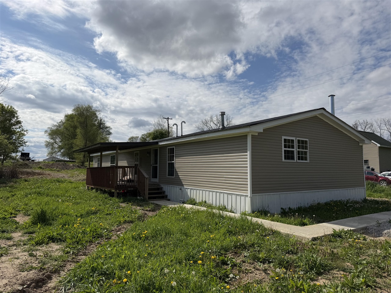 1040 Main Drive Property Photo 4
