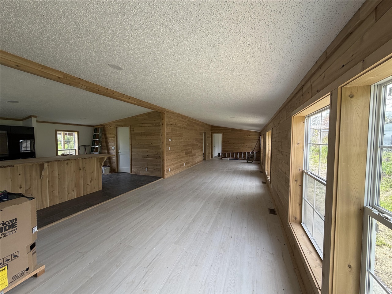 1040 Main Drive Property Photo 7