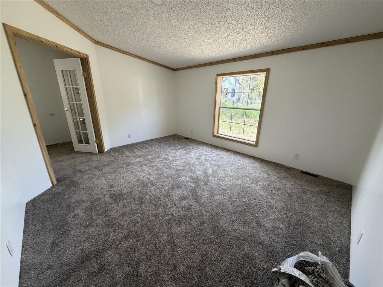 1040 Main Drive Property Photo 8