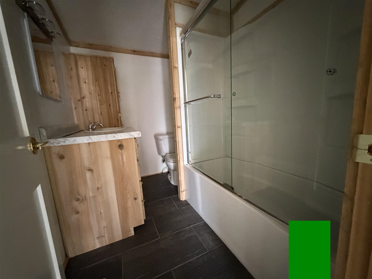 1040 Main Drive Property Photo 13