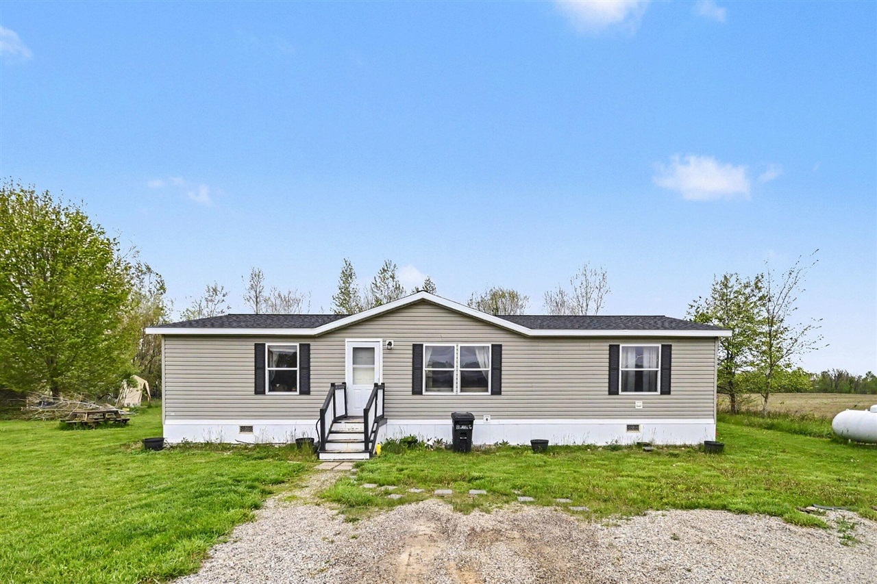 10952 Frost Road Property Photo 2