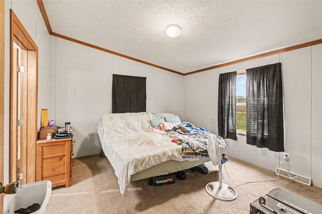 10952 Frost Road Property Photo 12
