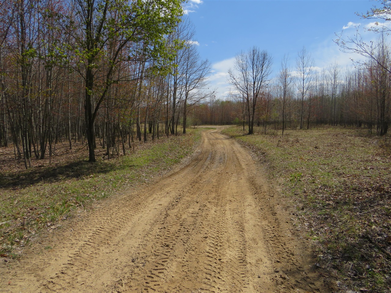 N Chippewa Road Property Photo 2