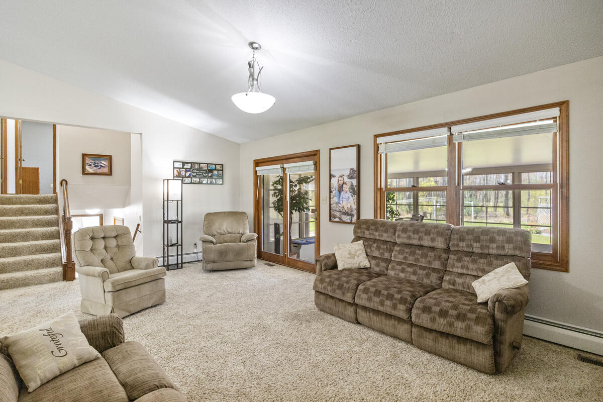 10343 N Walnut Avenue Property Photo 18