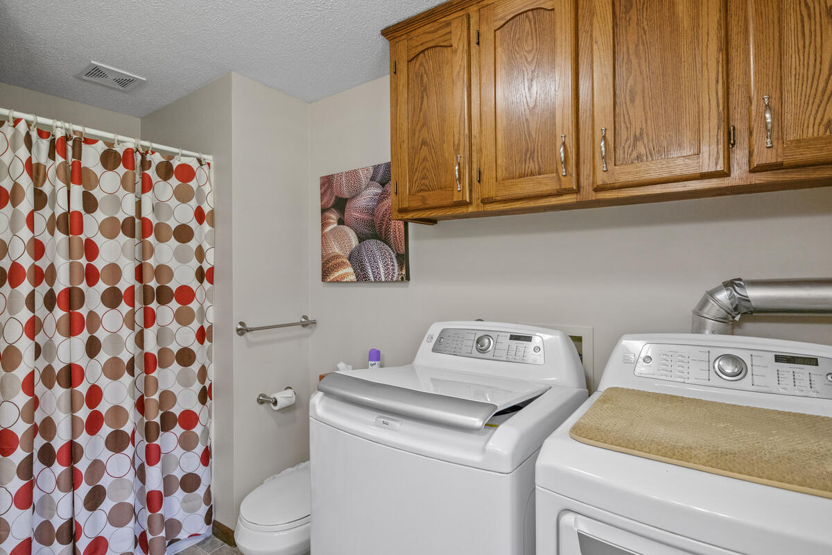 10343 N Walnut Avenue Property Photo 22