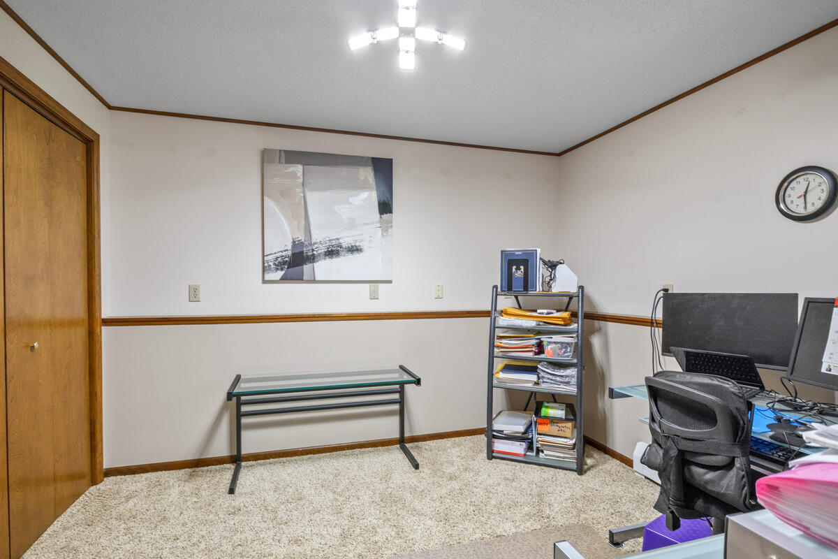10343 N Walnut Avenue Property Photo 26