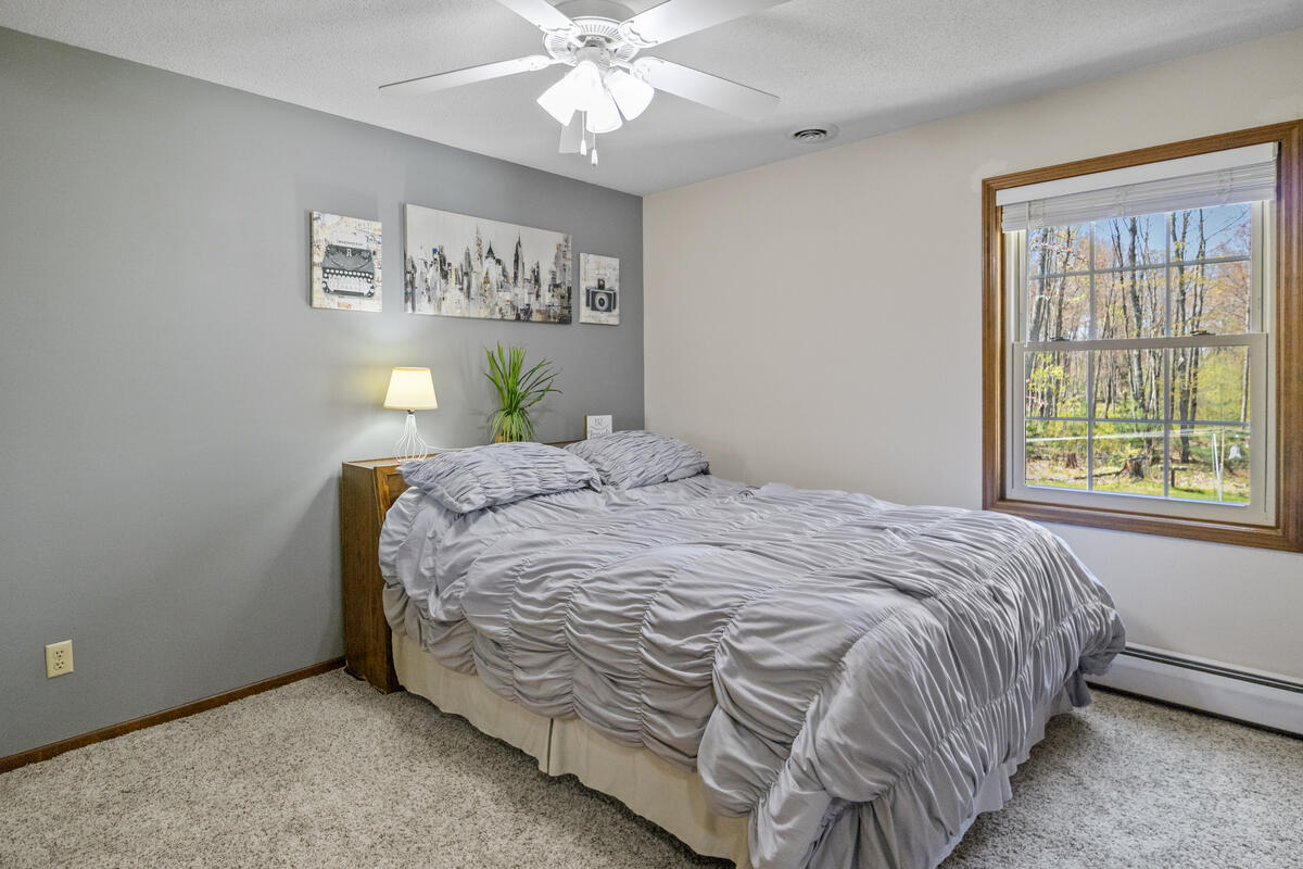 10343 N Walnut Avenue Property Photo 29