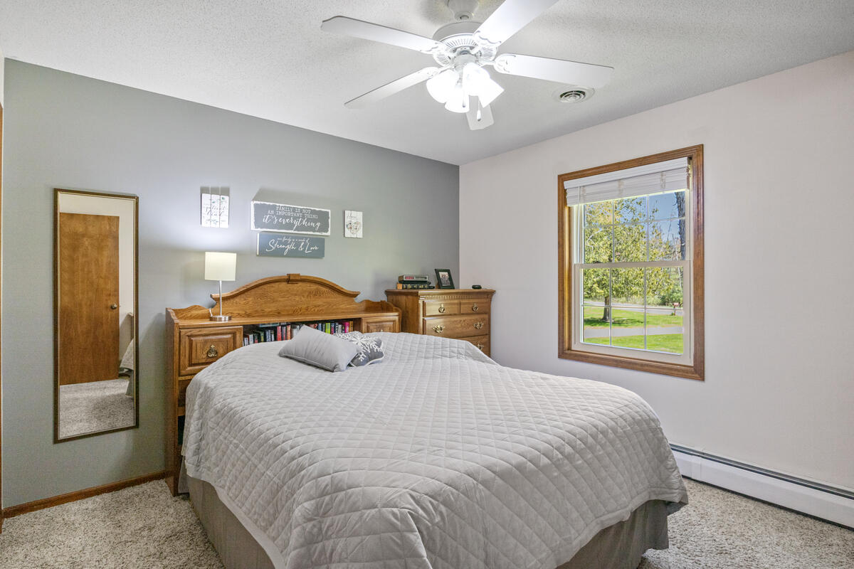 10343 N Walnut Avenue Property Photo 31