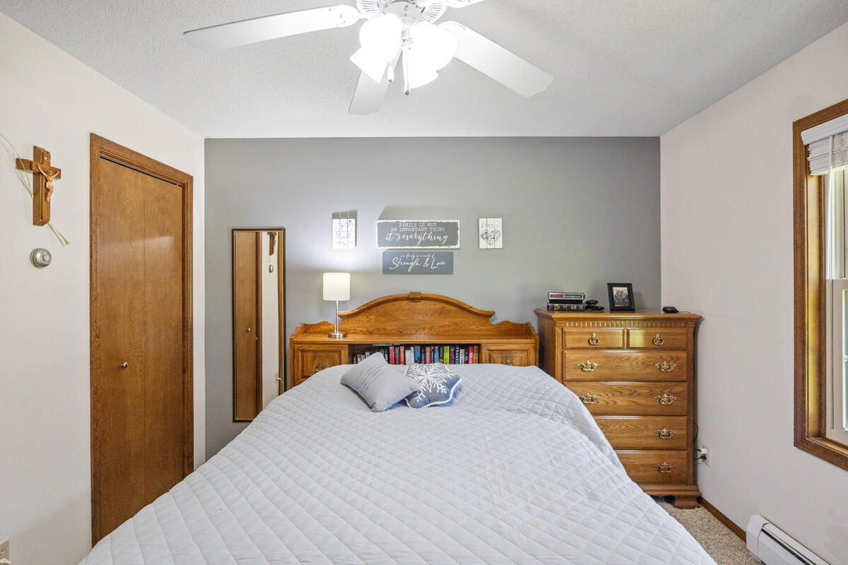 10343 N Walnut Avenue Property Photo 32