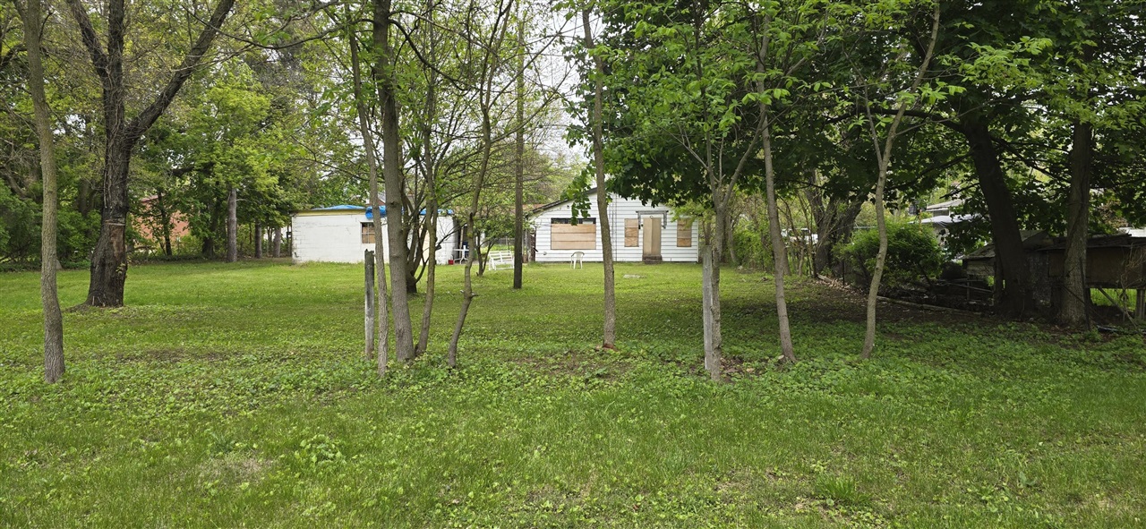 17881 S River Road Property Photo 3