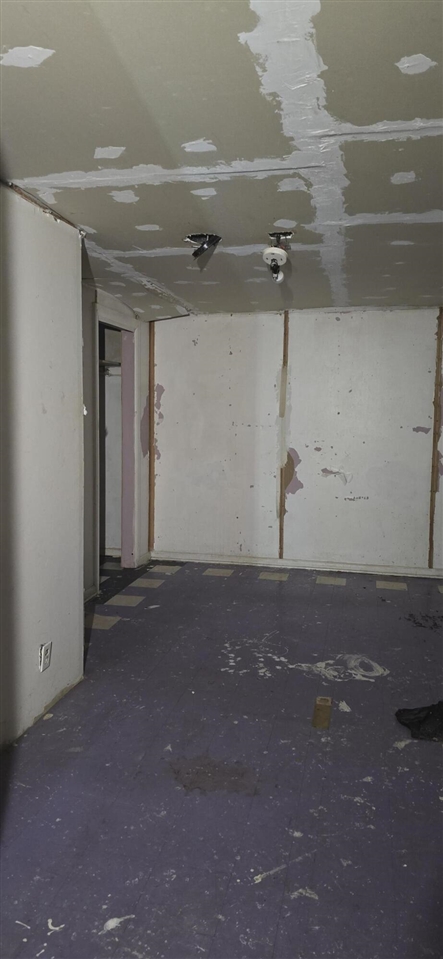 17881 S River Road Property Photo 11