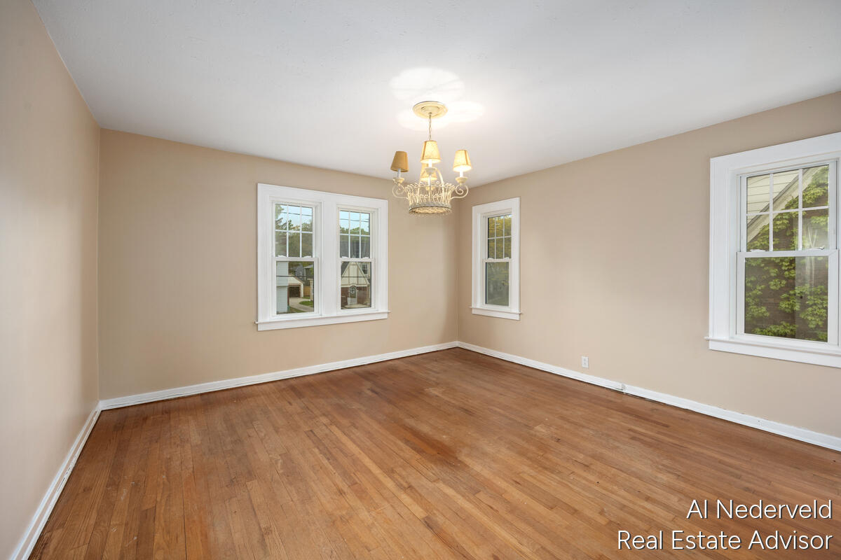 2457 Godwin Avenue Property Photo 20