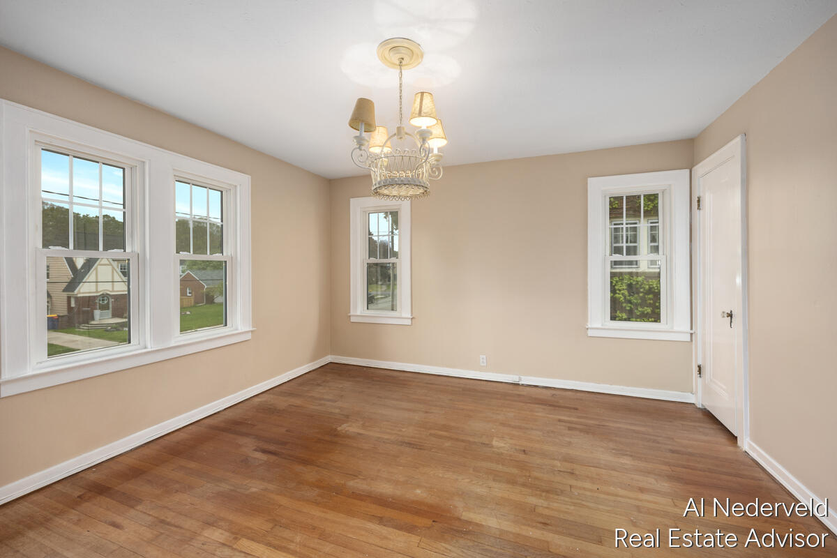 2457 Godwin Avenue Property Photo 22
