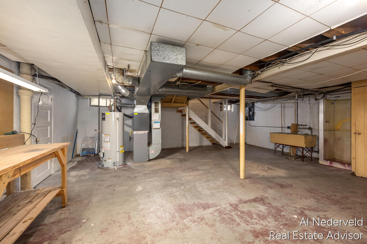 2457 Godwin Avenue Property Photo 30