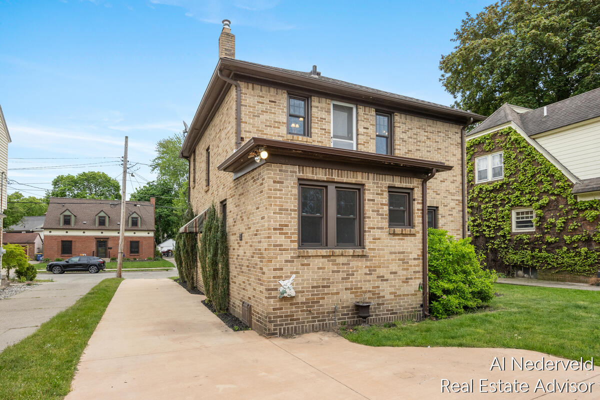2457 Godwin Avenue Property Photo 31