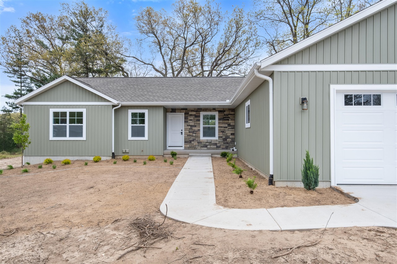 12165 Pine Meadows Drive Property Photo 4
