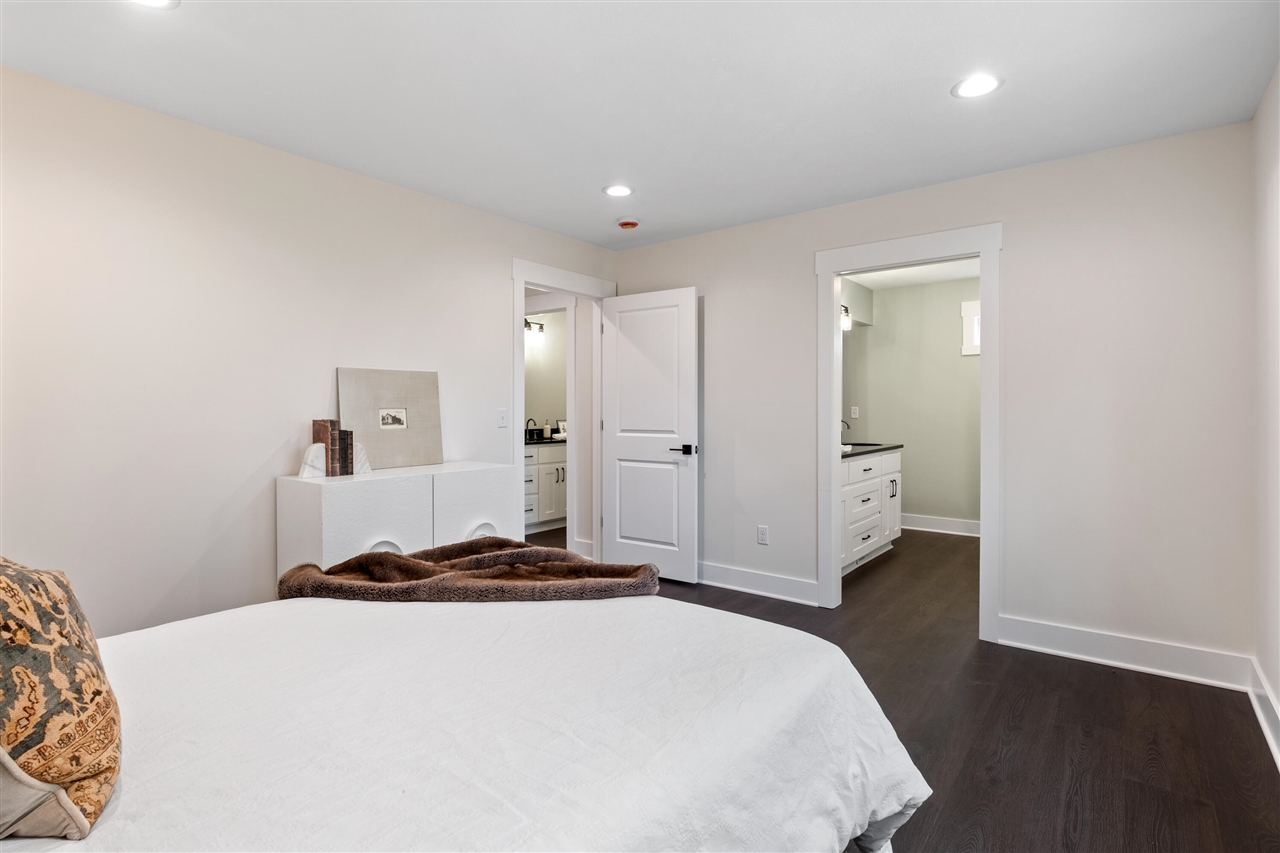12165 Pine Meadows Drive Property Photo 18
