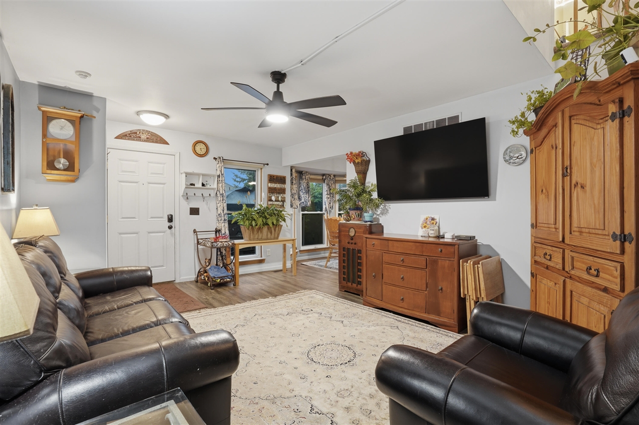 41379 Southwind Drive Property Photo 9