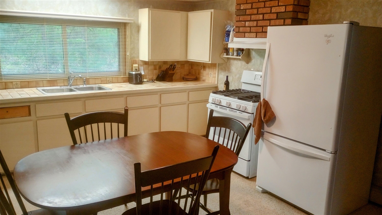 27 N Campbell Road Property Photo 12