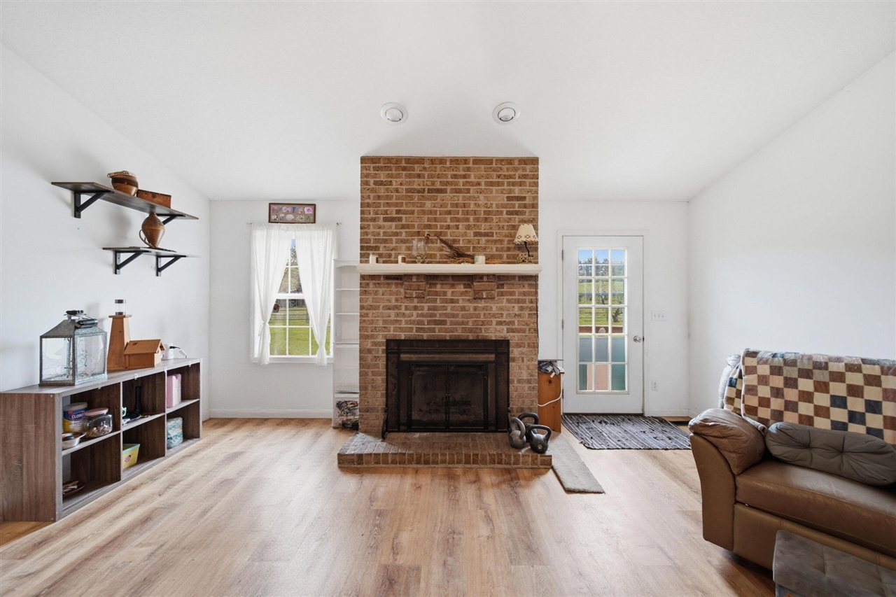 3427 Leeomi Drive Property Photo 13