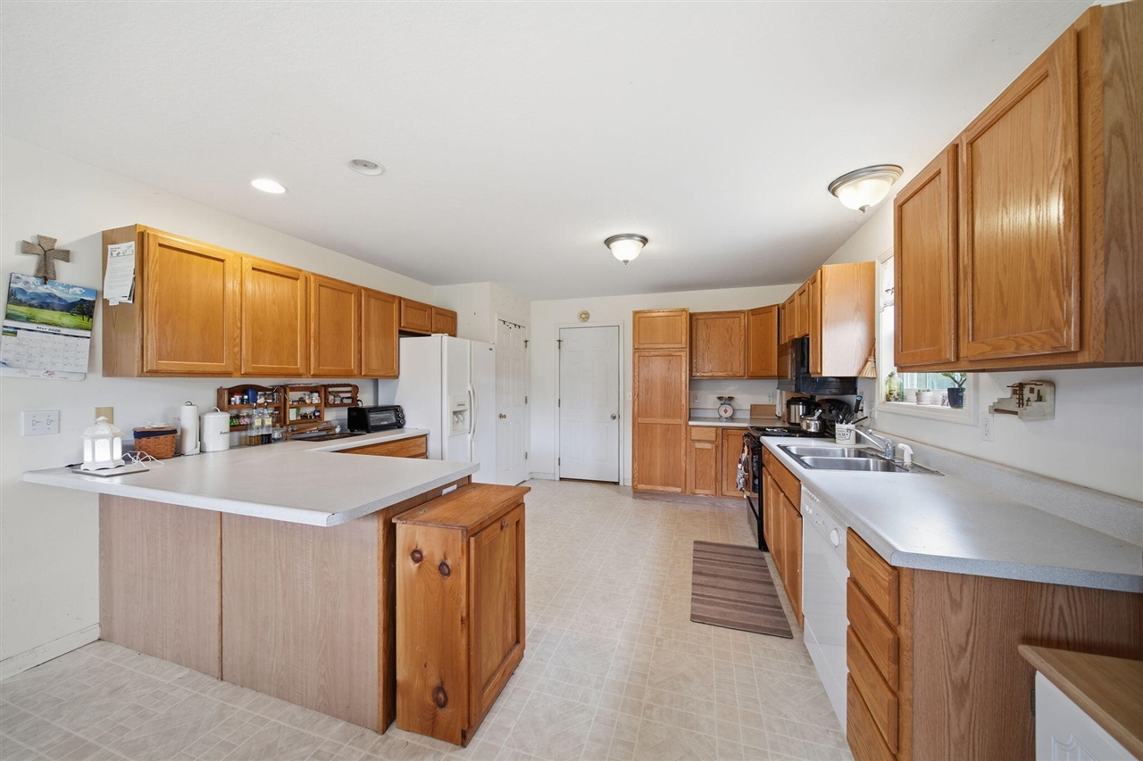3427 Leeomi Drive Property Photo 15