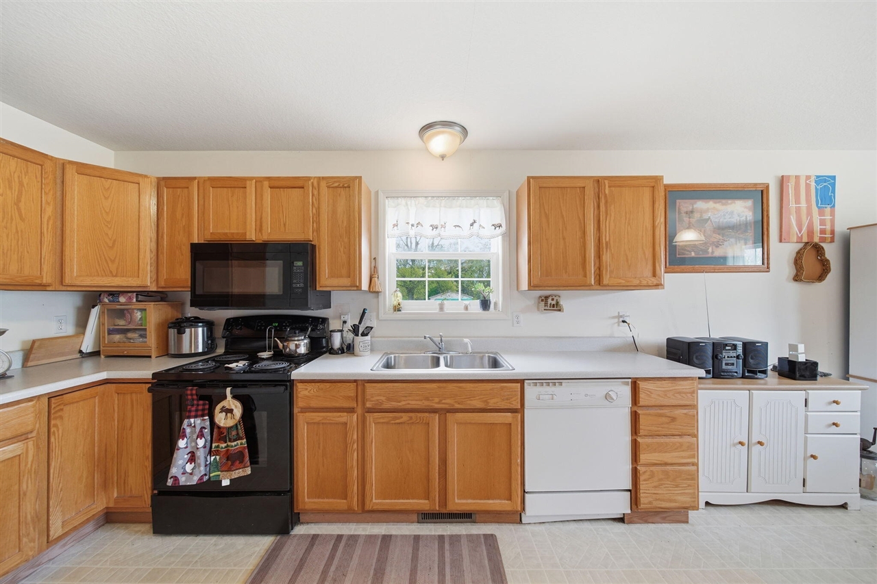 3427 Leeomi Drive Property Photo 16