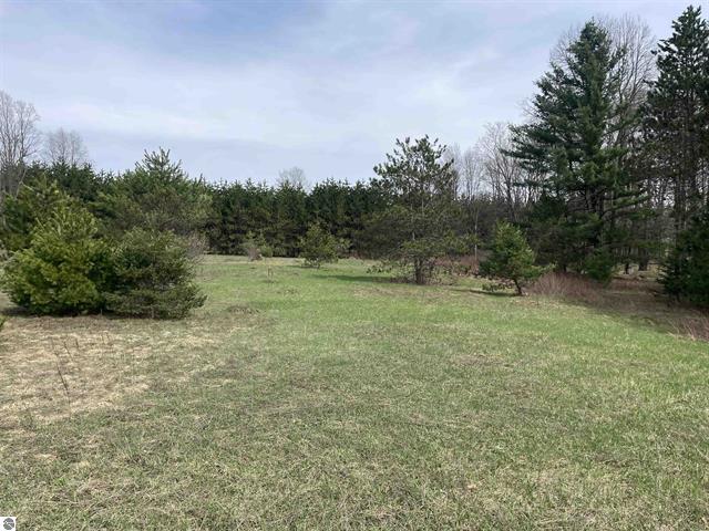 00 Mackinaw Trail Property Photo 17