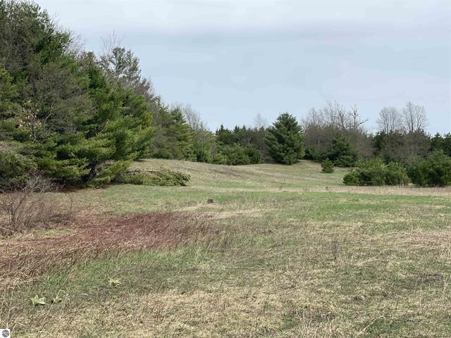 00 Mackinaw Trail Property Photo 22