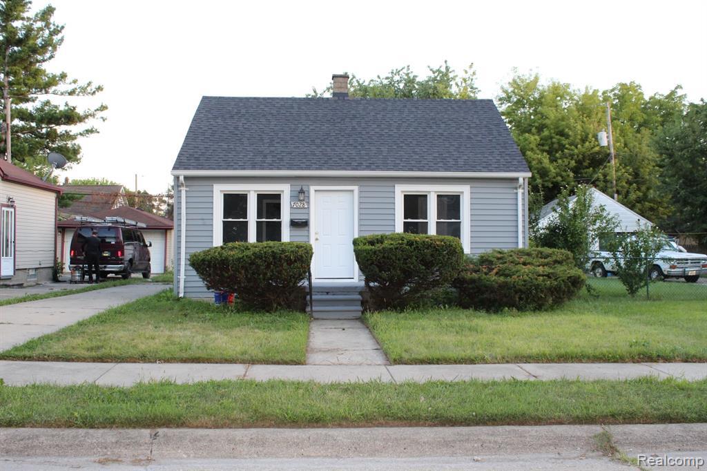 7028 Yacht Avenue Property Photo 1