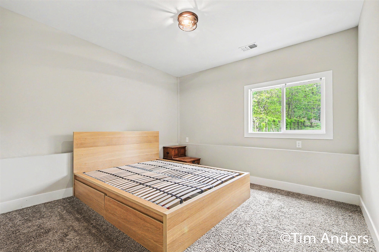 659 Academy Street Property Photo 17