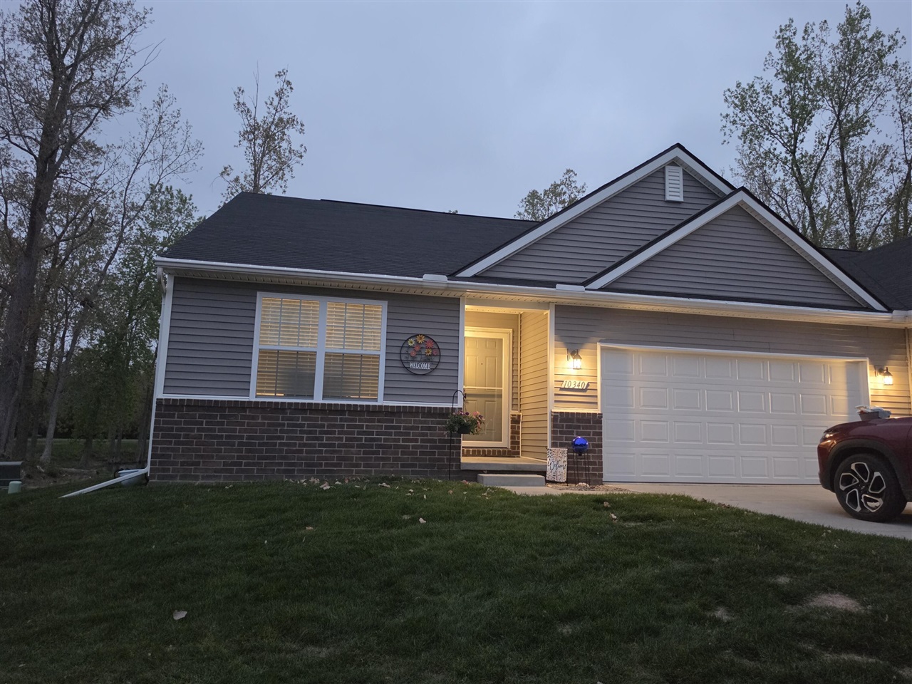 10340 Swan Lake Circle Property Photo 1
