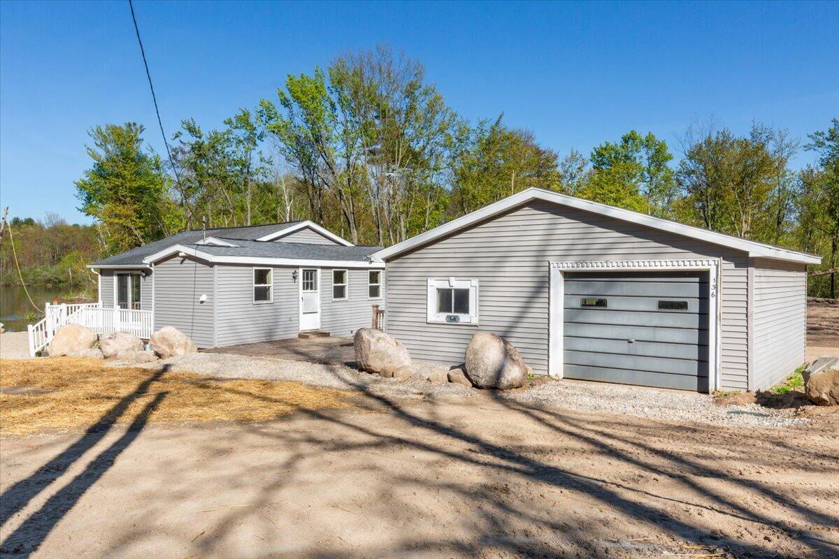 136 Pleasant Drive Property Photo 12