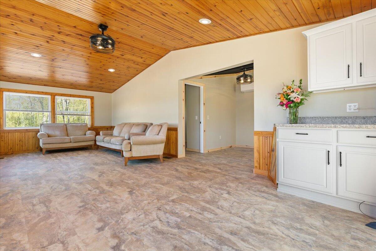 136 Pleasant Drive Property Photo 22