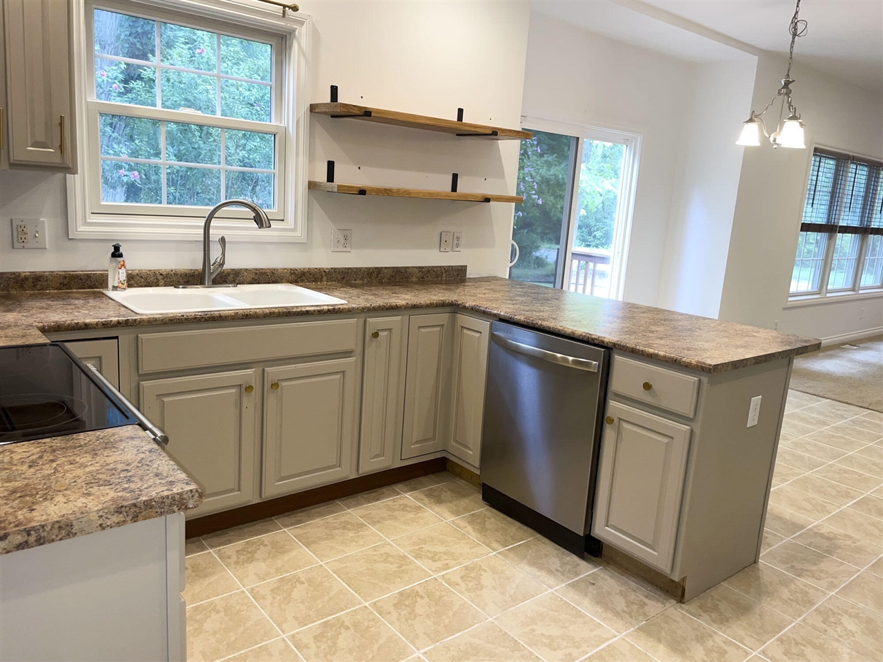 1401 Whispering Trail Property Photo 9