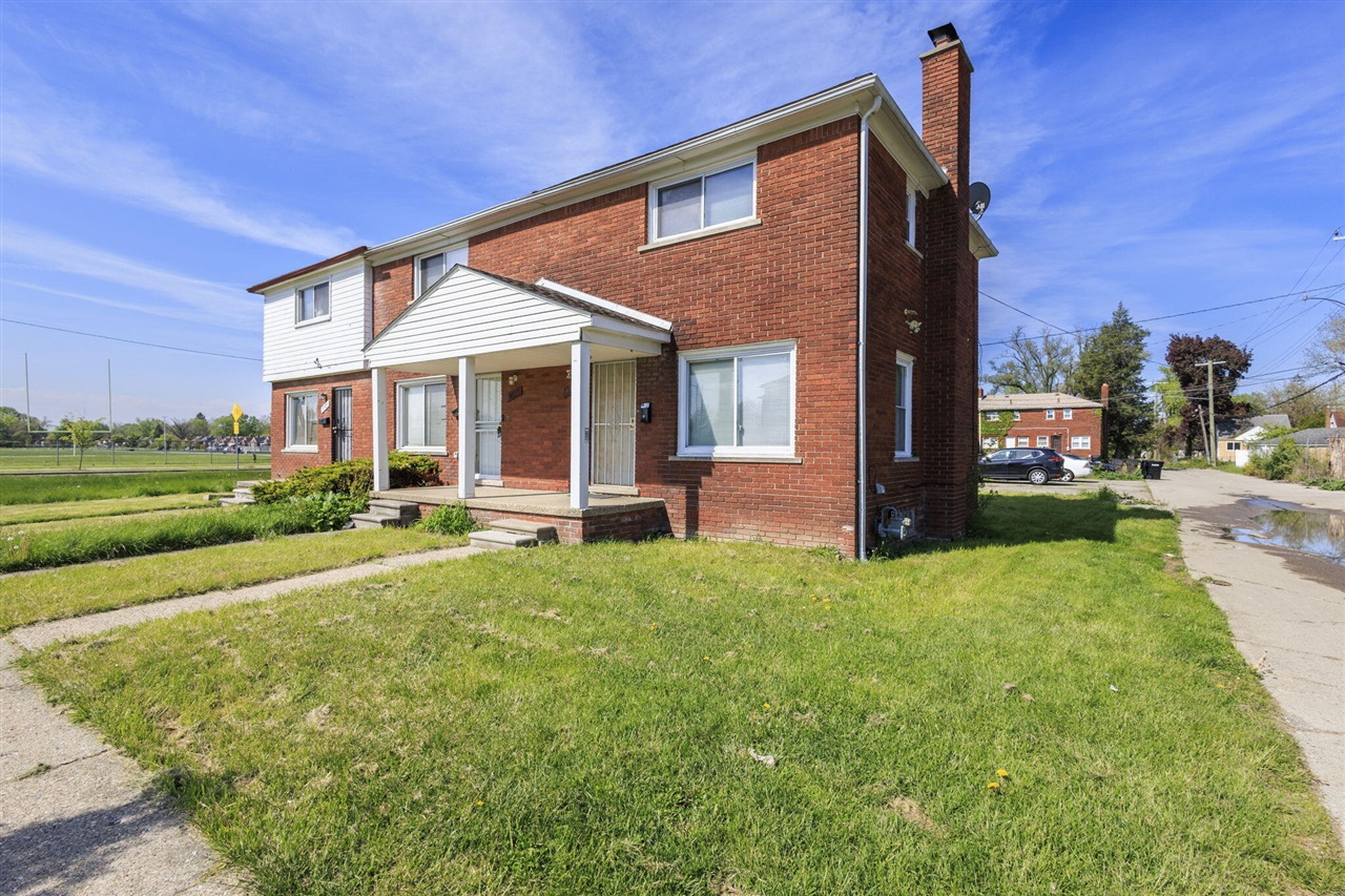 9521 Brace Street Property Photo 2