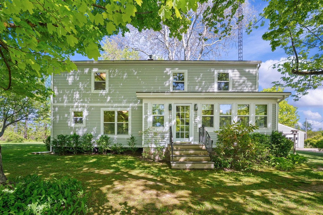 8498 Lake Road Property Photo 1